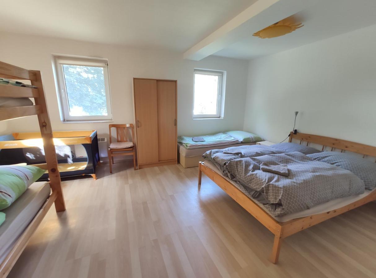 Apartman Hulin, Chrastany - Bily 외부 사진
